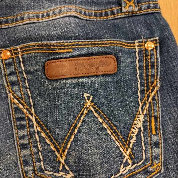 Wrangler bootcut jeans - Picture 2 of 8